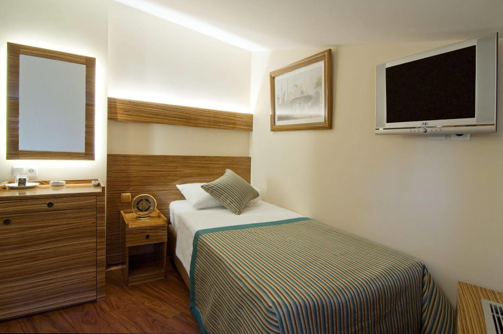 Hotel Buyuk Keban Istanbul Exterior foto